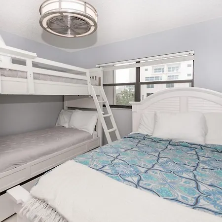 Coastal Condo Amazing Location! 50 Steps To The Beach Clearwater Beach Exterior photo