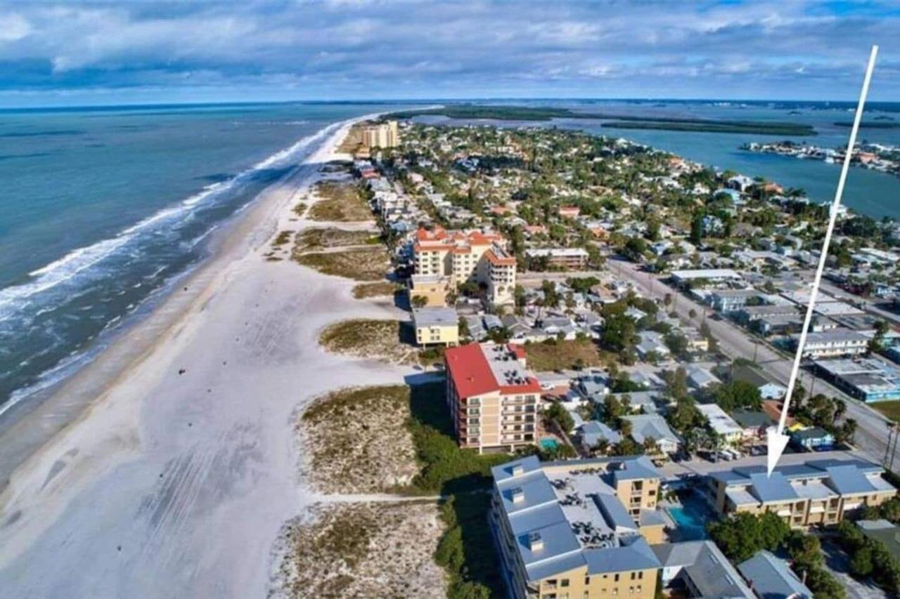 Coastal Amazing Location! 50 Steps To The Apartment